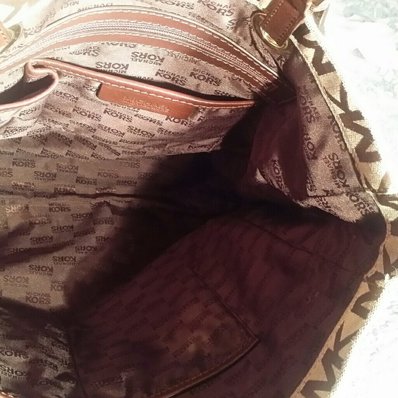 REDUCED. 💟💜💛  MICHAEL KORS brown tote - Picture 4 of 4